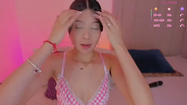 luisah  online show from April 23, 8:21 pm