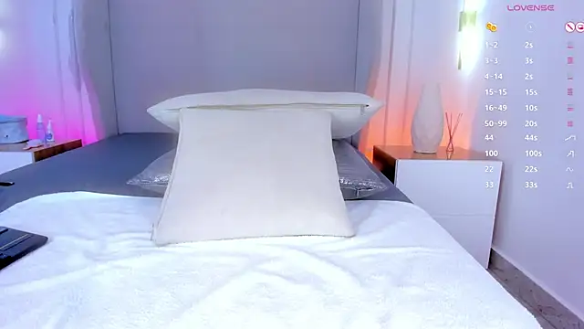 luisah  online show from September 28, 8:16 pm