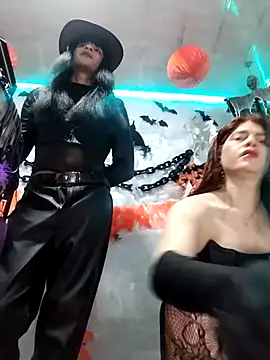 Snapshot of latintransbigcum chatting on October 27, 4:41 pm latintransbigcum online show from October 27, 4:41 pm