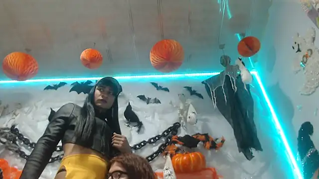 Snapshot of latintransbigcum chatting on November 24, 3:34 pm latintransbigcum online show from November 24, 3:34 pm