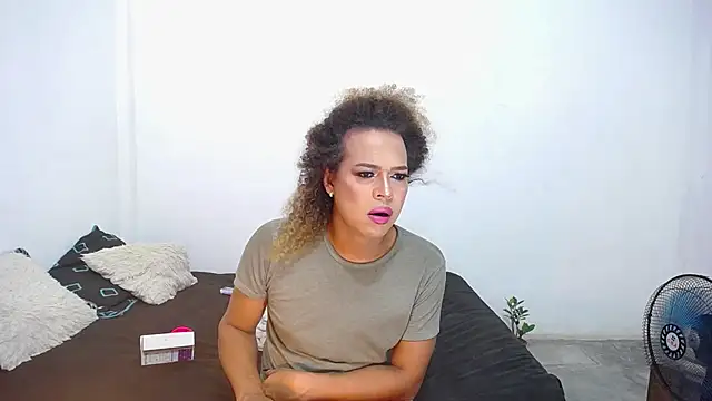 MIA luxce29 online show from October 15, 3:49 am