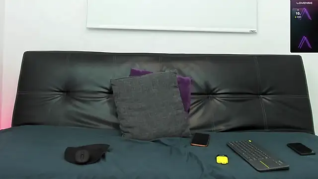 Snapshot of jeanpi01 chatting on December 15, 5:23 am jeanpi01 online show from December 15, 5:23 am