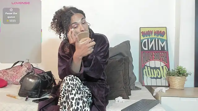 StefanyMiler online show from February 6, 4:30 am