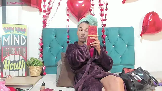 StefanyMiler online show from March 8, 5:16 pm