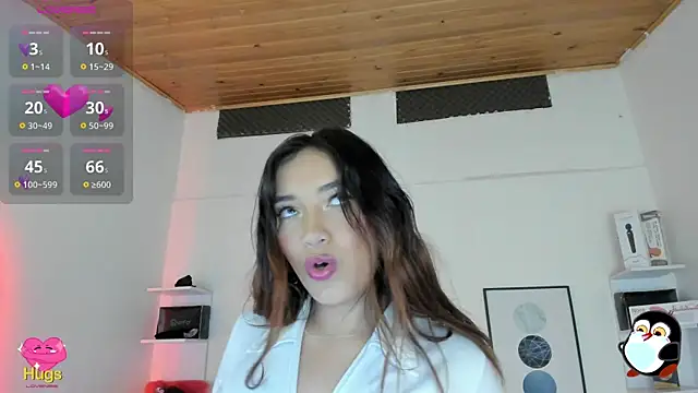 Snapshot of cristal__hot_1 chatting on March 2, 9:10 am cristal hot 1 online show from March 2, 9:10 am