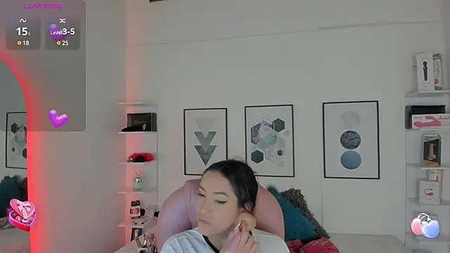 Snapshot of cristal__hot_1 chatting on February 11, 4:11 am cristal hot 1 online show from February 11, 4:11 am