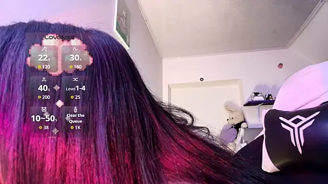 Snapshot of Persia_09 chatting on December 15, 5:46 am Persia 09 online show from December 15, 5:46 am