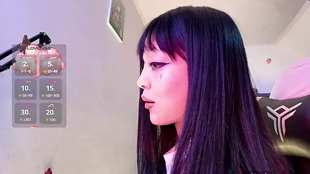 Snapshot of Persia_09 chatting on October 25, 2:44 am Persia 09 online show from October 25, 2:44 am