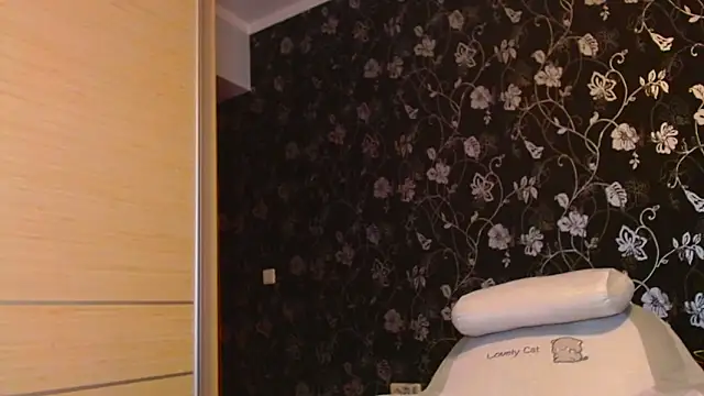 Sophi Cute online show from December 22, 12:49 pm