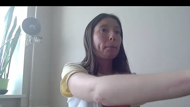 Sophi Cute online show from March 17, 2:45 pm