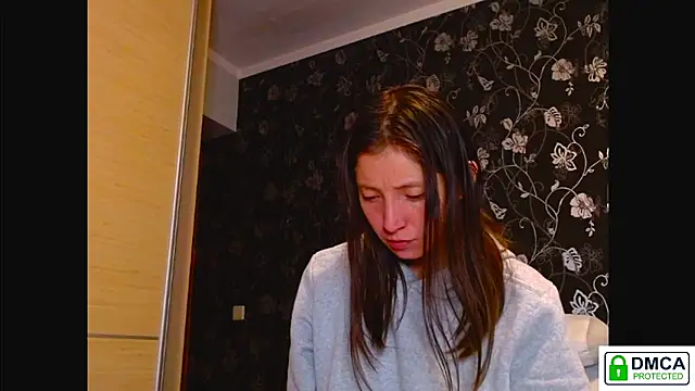 Sophi Cute online show from January 7, 2:00 pm