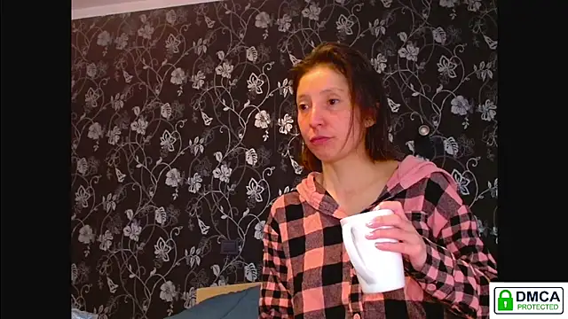 Snapshot of Sophi_Cute chatting on May 31, 8:09 am Sophi Cute online show from May 31, 8:09 am
