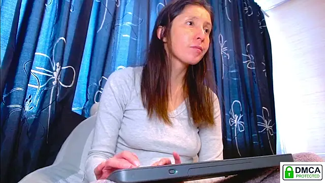 Sophi Cute online show from February 19, 2:03 pm