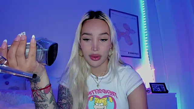  viioletweekend  online show from March 12, 9:35 pm