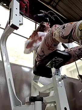 Snapshot of Sam_Sara chatting on November 13, 5:39 pm Sam Sara online show from November 13, 5:39 pm