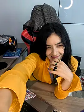 Snapshot of Sam_Sara chatting on October 21, 8:08 pm Sam Sara online show from October 21, 8:08 pm