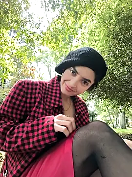 Sam Sara online show from December 3, 6:07 pm