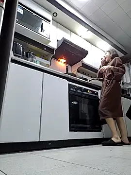 Sam Sara online show from April 13, 5:33 am