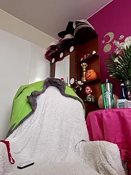 Snapshot of Sam_Sara chatting on November 9, 2:10 pm Sam Sara online show from November 9, 2:10 pm