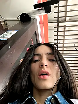 Sam Sara online show from December 22, 3:45 pm