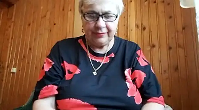 Snapshot of SweetCherry27 chatting on June 21, 5:08 pm SweetCherry27 online show from June 21, 5:08 pm