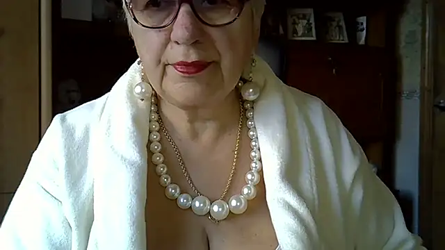 SweetCherry27 online show from October 29, 5:28 am