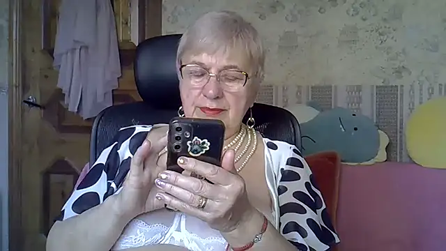 SweetCherry27 online show from March 27, 5:05 am