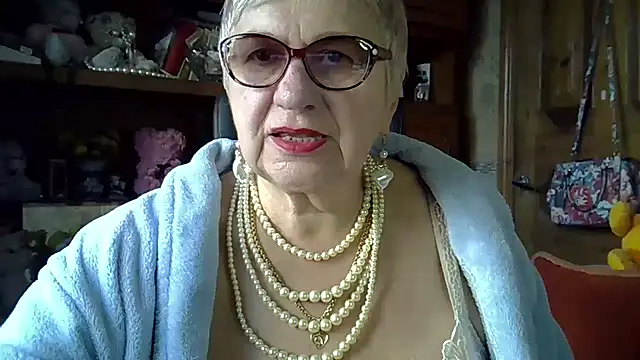 SweetCherry27 online show from November 12, 6:39 am