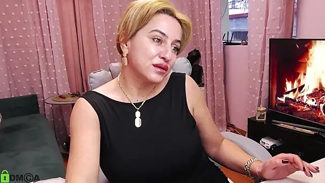 Snapshot of CarrieLoveX chatting on March 2, 5:33 am CarrieLoveX online show from March 2, 5:33 am