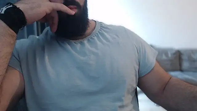 hugemachohandsome online show from October 22, 11:42 am