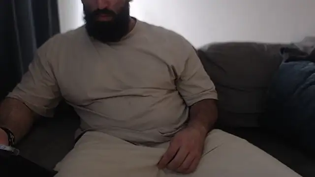 hugemachohandsome online show from December 14, 11:38 am