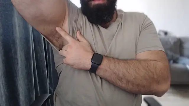 hugemachohandsome online show from October 29, 8:35 am