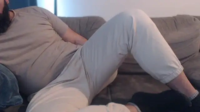 hugemachohandsome online show from February 12, 9:53 am