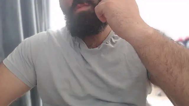 hugemachohandsome online show from October 3, 12:28 pm