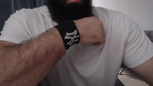 hugemachohandsome online show from November 21, 9:30 am