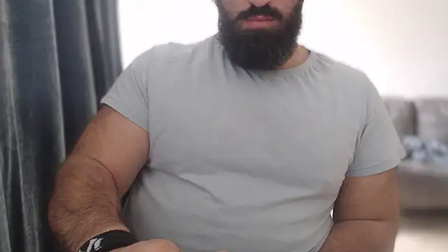 hugemachohandsome online show from October 15, 10:45 am