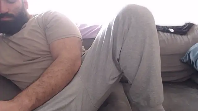 hugemachohandsome online show from December 18, 11:47 am