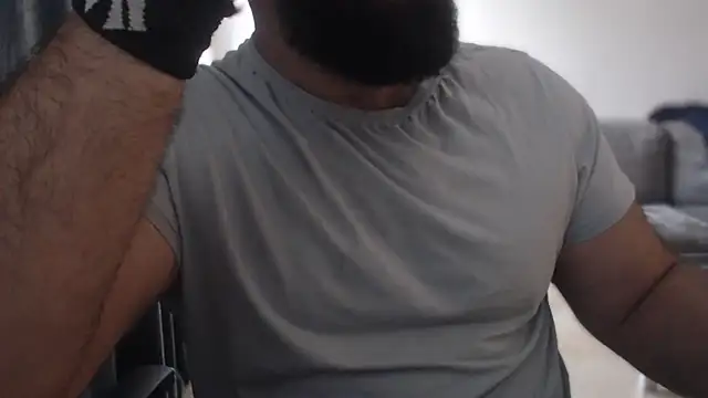 hugemachohandsome online show from October 5, 8:27 am