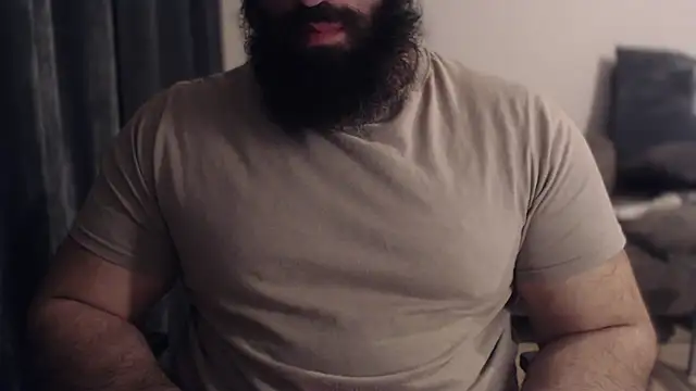 hugemachohandsome online show from April 8, 9:16 pm