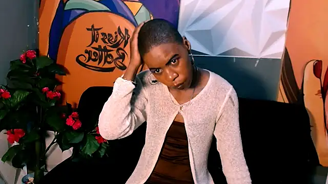 Snapshot of Ebonystormxxx chatting on September 12, 8:47 am Ebonystormxxx online show from September 12, 8:47 am