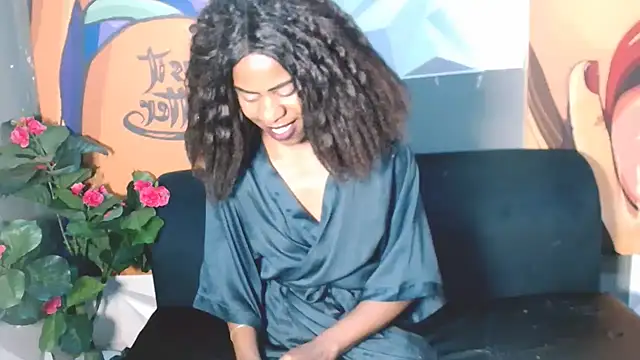 Snapshot of Ebonystormxxx chatting on October 13, 6:15 am Ebonystormxxx online show from October 13, 6:15 am