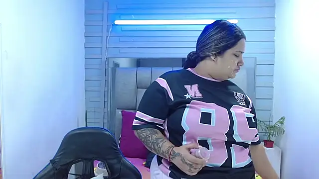 evelin zaens online show from April 2, 4:52 am