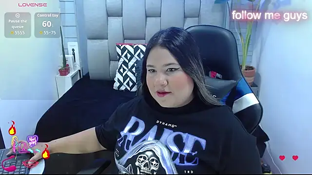 Snapshot of evelin_zaens chatting on June 26, 4:07 am evelin zaens online show from June 26, 4:07 am