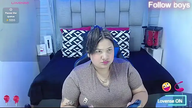 Snapshot of evelin_zaens chatting on October 14, 4:57 am evelin zaens online show from October 14, 4:57 am