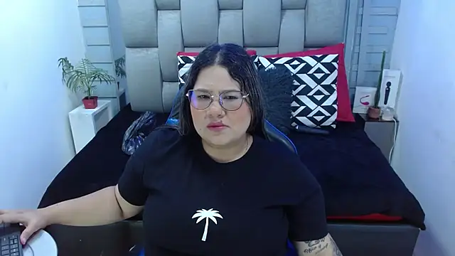 evelin zaens online show from March 19, 6:02 am