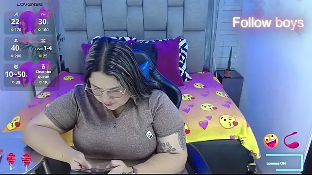 Snapshot of evelin_zaens chatting on November 26, 4:12 am evelin zaens online show from November 26, 4:12 am