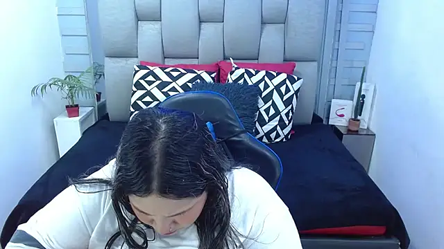 evelin zaens online show from March 11, 4:28 am