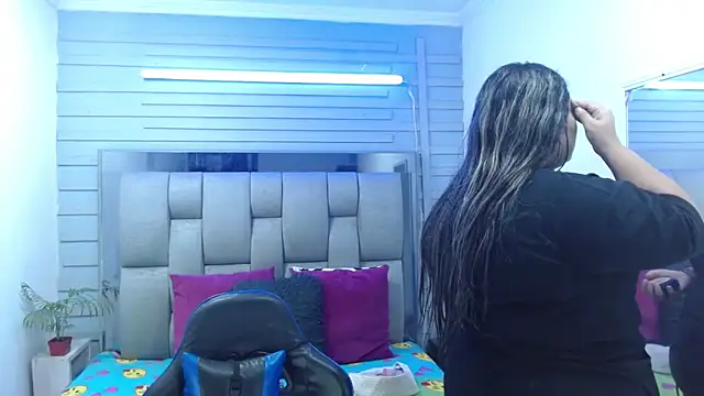 evelin zaens online show from February 28, 4:23 am