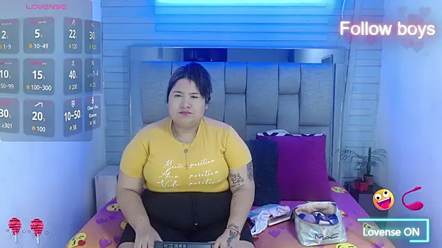 Snapshot of evelin_zaens chatting on October 30, 4:11 am evelin zaens online show from October 30, 4:11 am