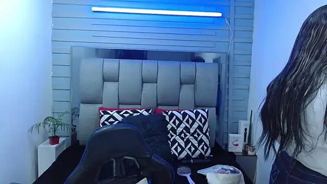 evelin zaens online show from March 25, 4:45 am